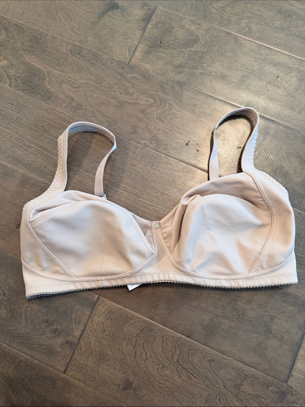 Supportive Everyday Bra in Light Nude